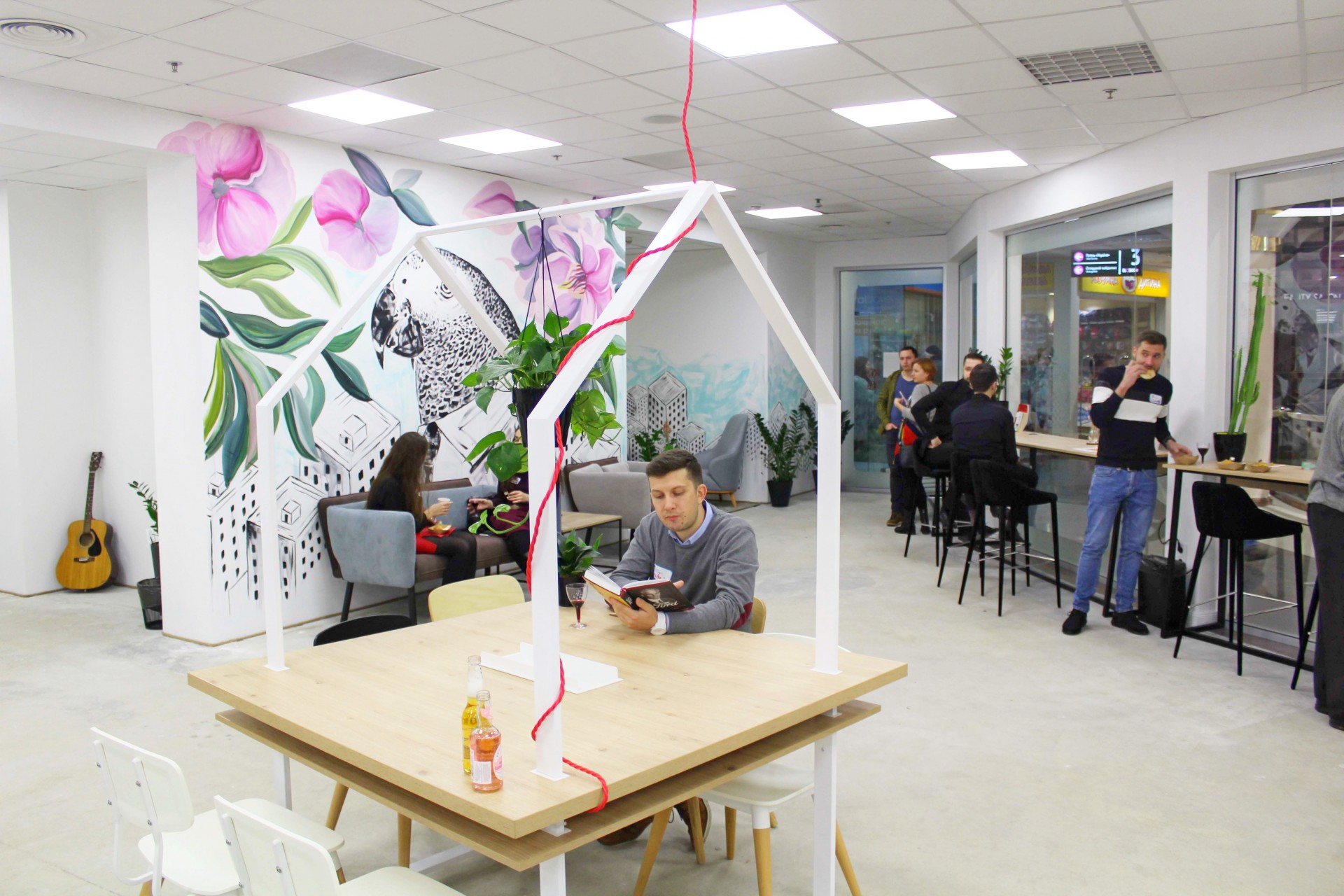 Разом веселіше: коворкінг в ТРЦ залучає до 70% додаткового трафіку