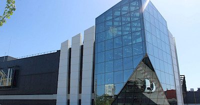 Новий рекорд: як виглядає ТРЦ Blockbuster Mall за місяць до відкриття (фоторепортаж)