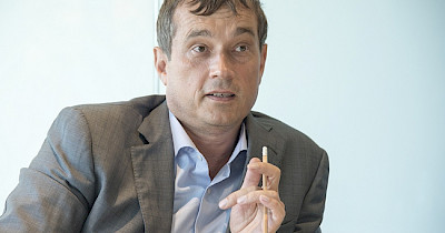 Василь Хмельницький, UDP: Ми віримо тільки в торгівельну нерухомість в 10 метрах від метро