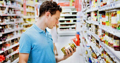 Не обдуриш – не продаси: як виробники продуктів заробляють на довірі покупців