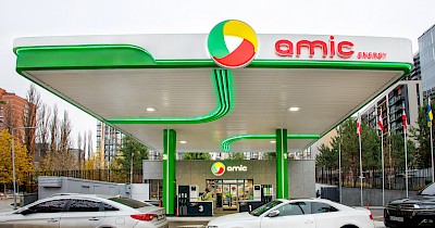 AMIC Energy відкрила два оновлені АЗК у Києві: сучасний дизайн і новий рівень сервісу