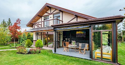 Чому власний двір стає головним місцем відпочинку влітку