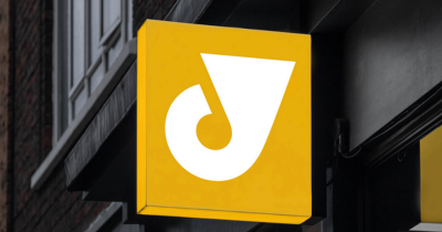 Укрпошта запускає перші 70 поштоматів у Києві