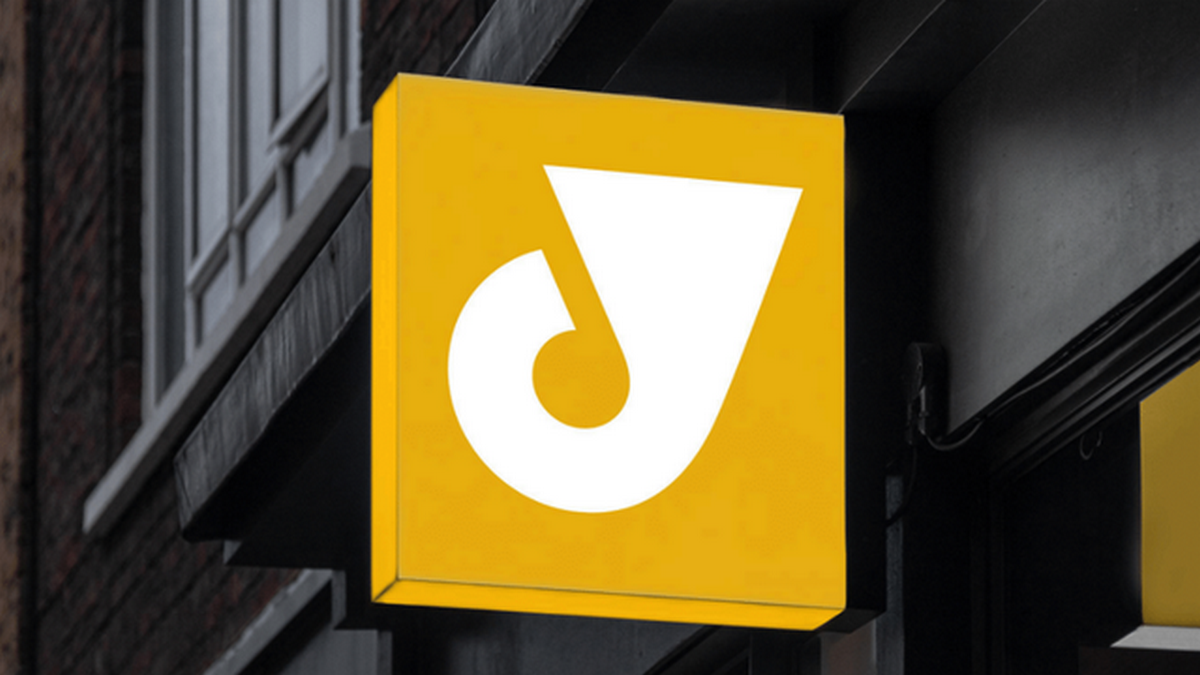 Укрпошта запускає перші 70 поштоматів у Києві